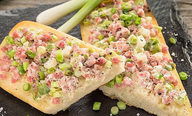 Knoblauch Brot a la Flammkuchen